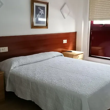 Hostal Adelia 2*